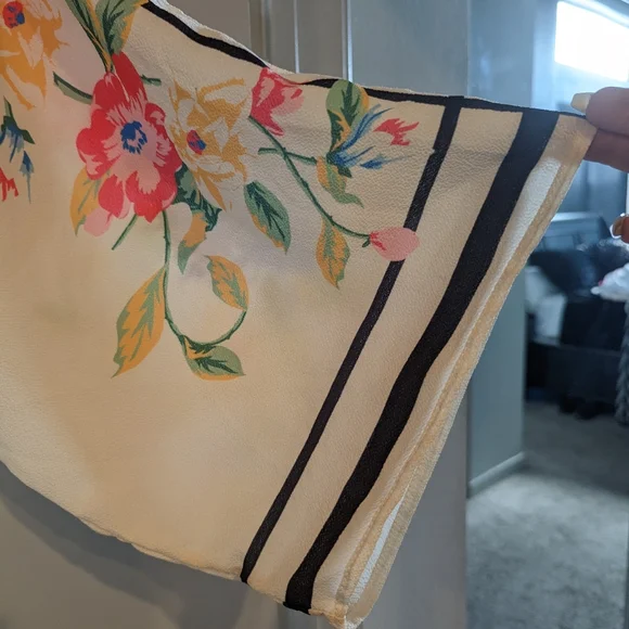 EUC Flying Tomato floral kimono style blouse L - Picture 5 of 6